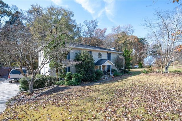 1730 Macby Drive, Marietta, GA 30066