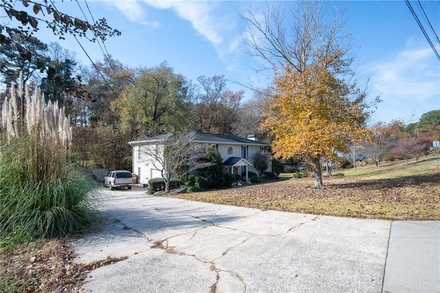 1730 Macby Drive, Marietta, GA 30066