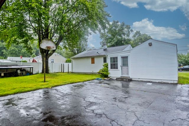 84 Bourbeau St, Chicopee, MA 01020
