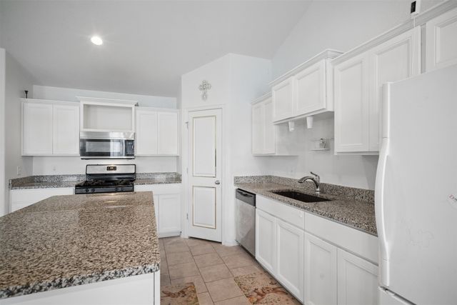 7223 S Laurel Place, Broken Arrow, OK 74011