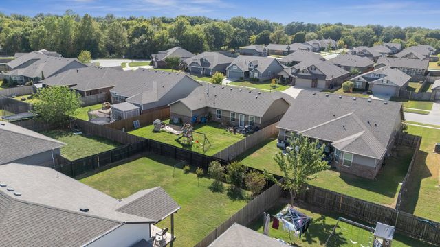 7223 S Laurel Place, Broken Arrow, OK 74011