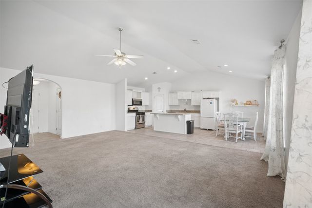 7223 S Laurel Place, Broken Arrow, OK 74011