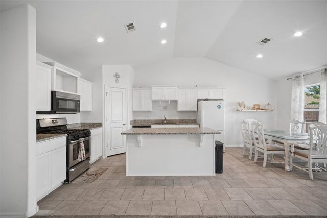 7223 S Laurel Place, Broken Arrow, OK 74011
