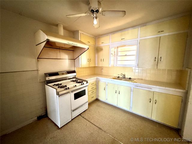 1519 Chickasaw Boulevard, Ardmore, OK 73401