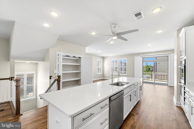 9828 BUCHANAN LOOP, Manassas, VA 20110