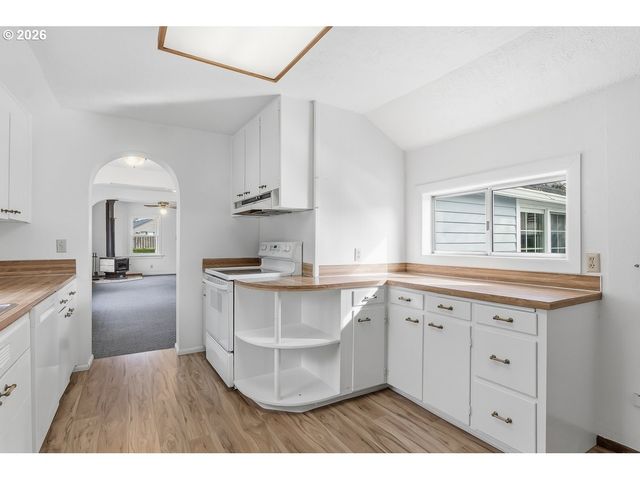 20350 Sw JOHNSON St, Beaverton, OR 97003