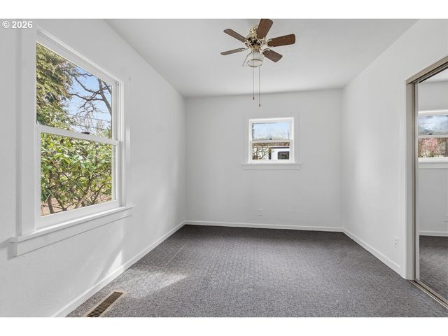 20350 Sw JOHNSON St, Beaverton, OR 97003