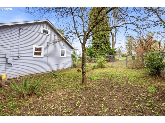 20350 Sw JOHNSON St, Beaverton, OR 97003