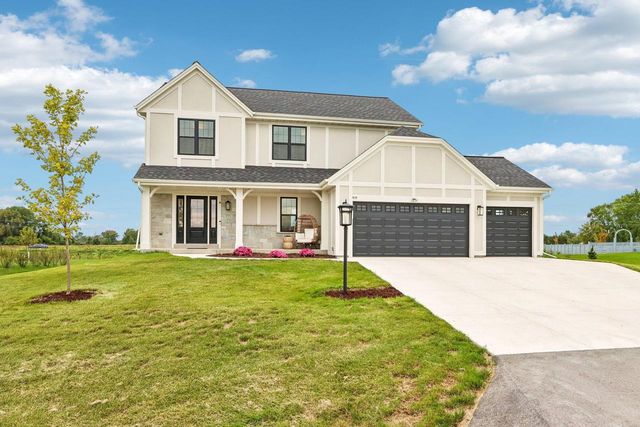 614 Twin Creeks DRIVE, Dousman, WI 53118