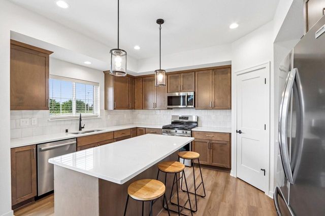 614 Twin Creeks DRIVE, Dousman, WI 53118