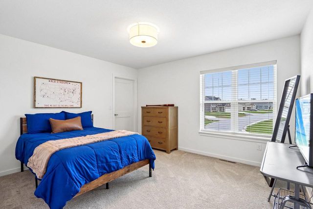 614 Twin Creeks DRIVE, Dousman, WI 53118