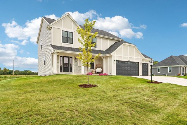 614 Twin Creeks DRIVE, Dousman, WI 53118