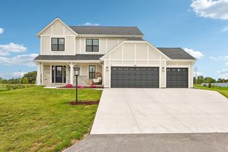 614 Twin Creeks DRIVE, Dousman, WI 53118