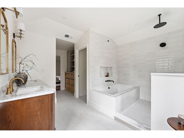 680 Albion St, Denver, CO 80220