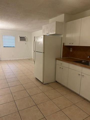 1631 SW 44th Ave B, Fort Lauderdale, FL 33317