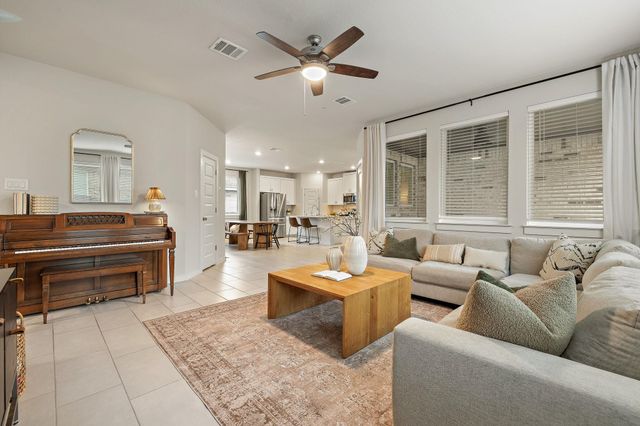 1136 Oak Chase WAY, Leander, TX 78641