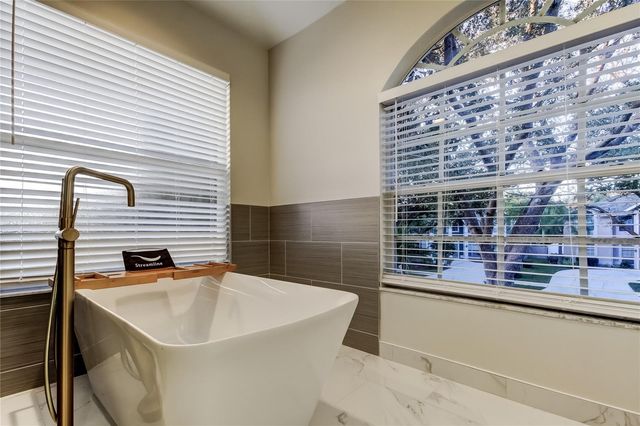 9311 HERITAGE OAK COURT, Tampa, FL 33647