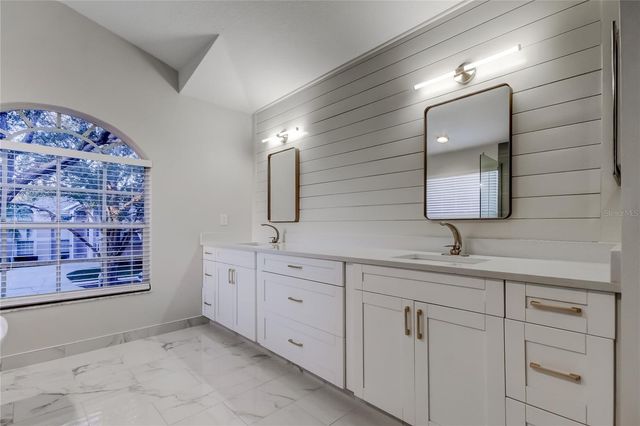 9311 HERITAGE OAK COURT, Tampa, FL 33647