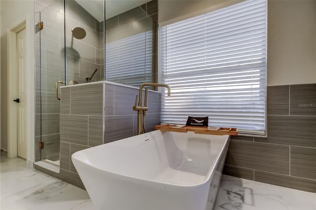 9311 HERITAGE OAK COURT, Tampa, FL 33647