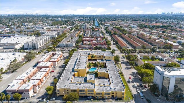 1555 W 44th Pl 305, Hialeah, FL 33012