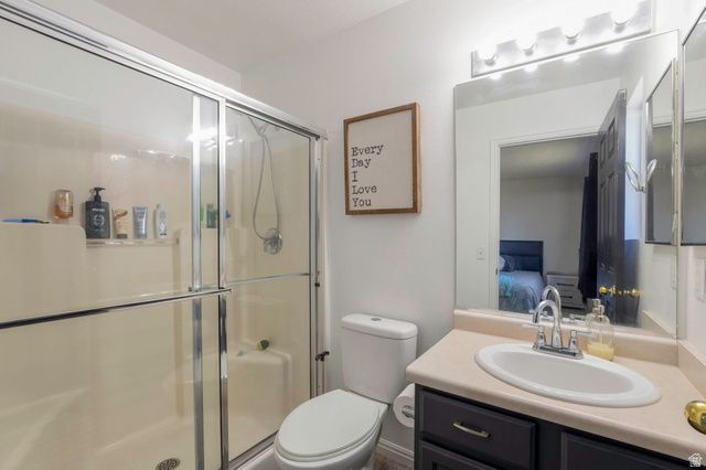 5207 MIDLAND DR, Roy, UT 84067