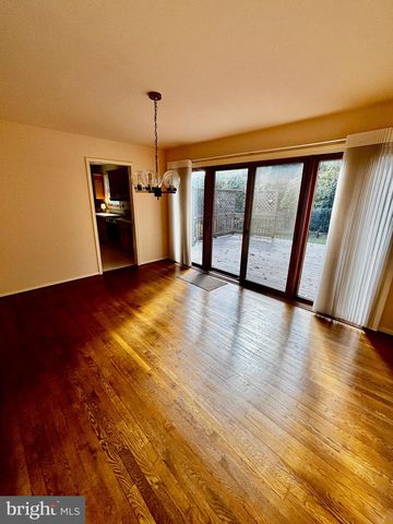 2811 CALVERTON BLVD, Silver Spring, MD 20904