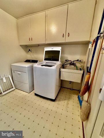 2811 CALVERTON BLVD, Silver Spring, MD 20904