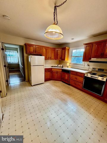 2811 CALVERTON BLVD, Silver Spring, MD 20904