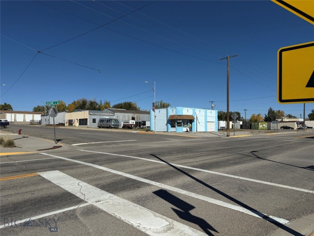 202 Central Avenue N, Harlowton, MT 59036 photo 3