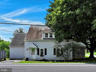 5 HERSHEY RD, Lititz, PA 17543