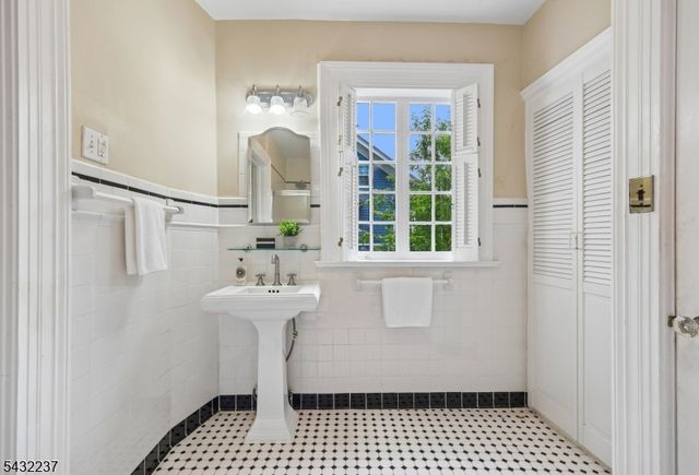 500 Berkeley Ave, City Of Orange Twp., NJ 07050