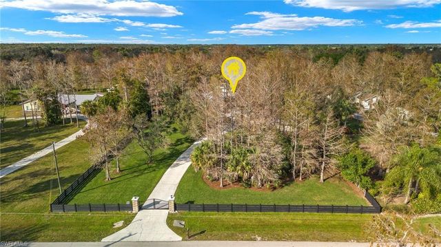 5271 Cherry Wood DR, Naples, FL 34119