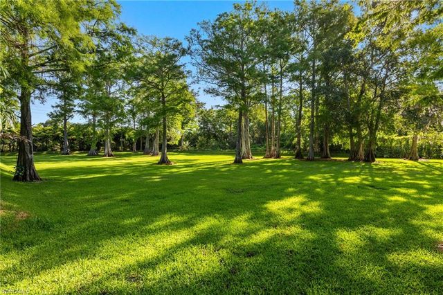 5271 Cherry Wood DR, Naples, FL 34119