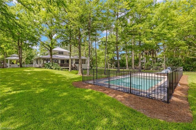 5271 Cherry Wood DR, Naples, FL 34119