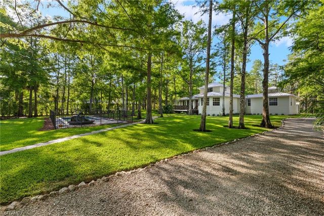 5271 Cherry Wood DR, Naples, FL 34119