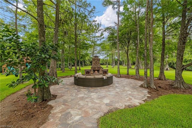 5271 Cherry Wood DR, Naples, FL 34119