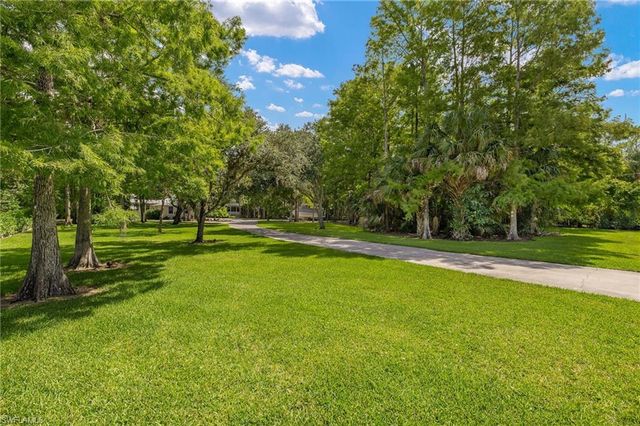 5271 Cherry Wood DR, Naples, FL 34119