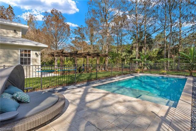 5271 Cherry Wood DR, Naples, FL 34119