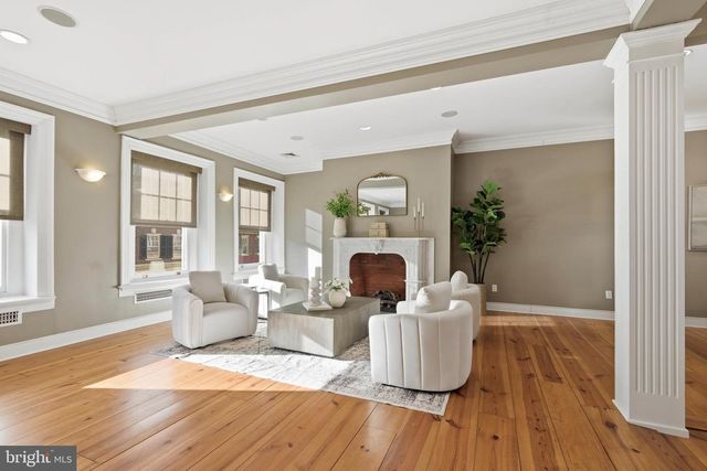 121-123 E KING ST, Lancaster, PA 17602