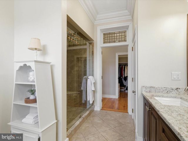 121-123 E KING ST, Lancaster, PA 17602