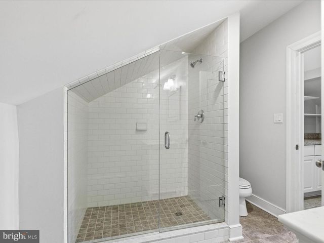 121-123 E KING ST, Lancaster, PA 17602