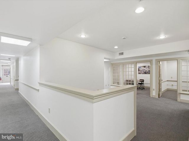 121-123 E KING ST, Lancaster, PA 17602