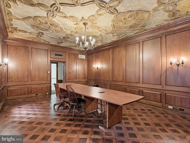 121-123 E KING ST, Lancaster, PA 17602