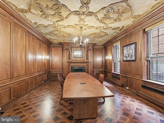 121-123 E KING ST, Lancaster, PA 17602