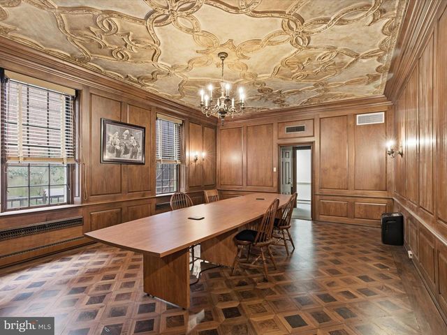 121-123 E KING ST, Lancaster, PA 17602