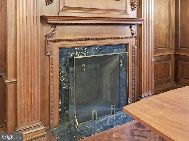 121-123 E KING ST, Lancaster, PA 17602