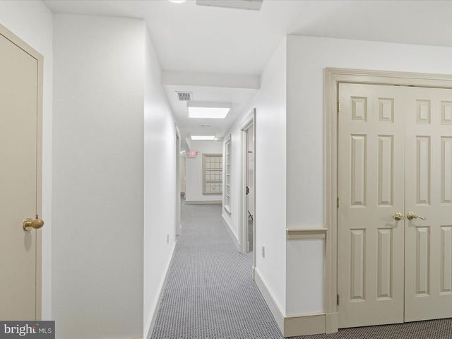 121-123 E KING ST, Lancaster, PA 17602