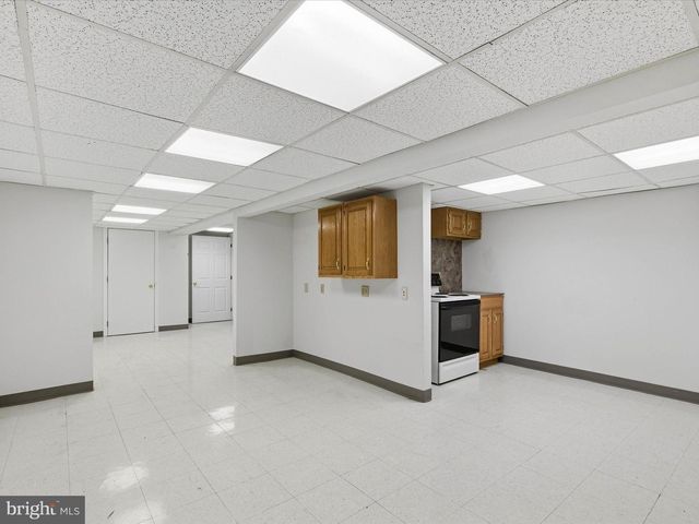 121-123 E KING ST, Lancaster, PA 17602