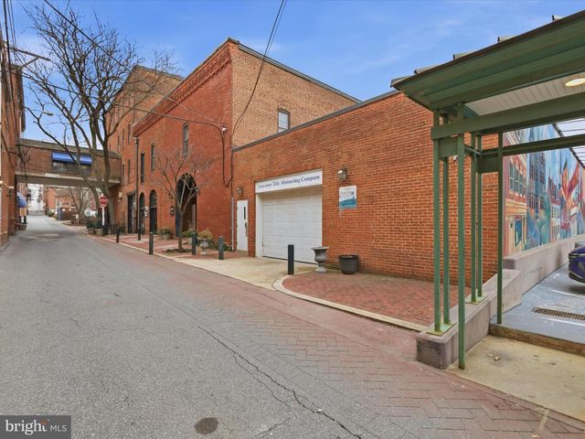 121-123 E KING ST, Lancaster, PA 17602