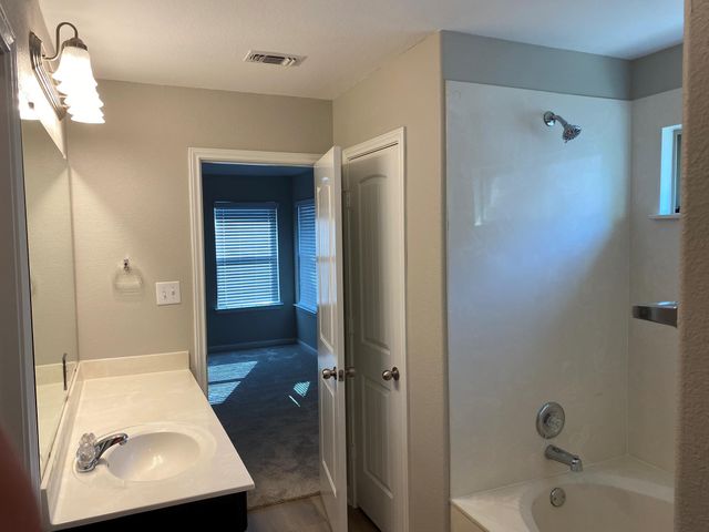 303 Old Peak RD, Georgetown, TX 78626